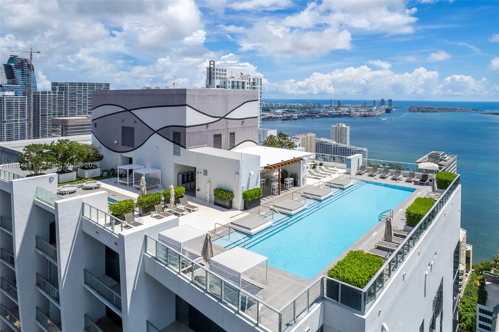 image 1010 Brickell33