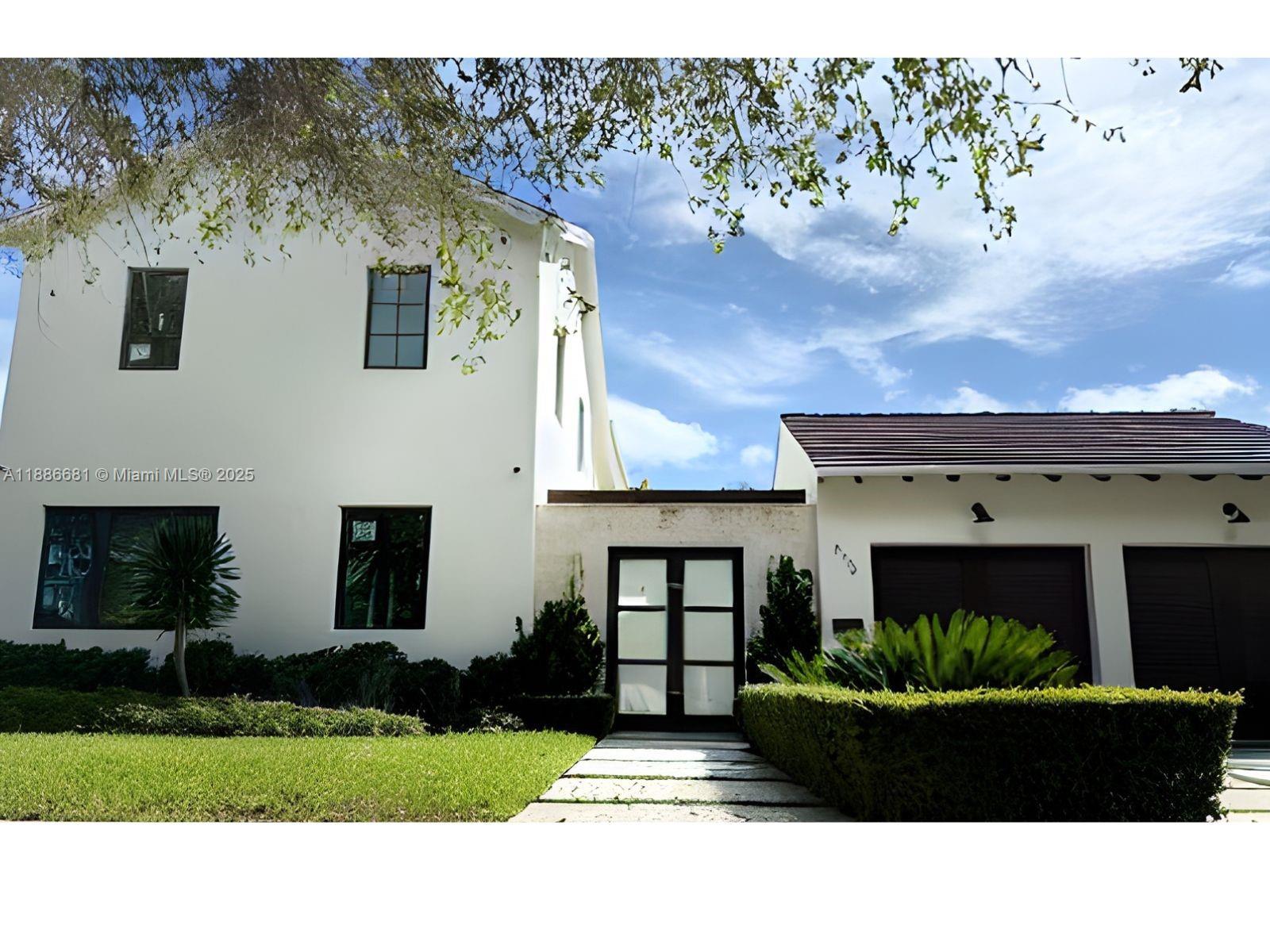 638 Escobar Ave