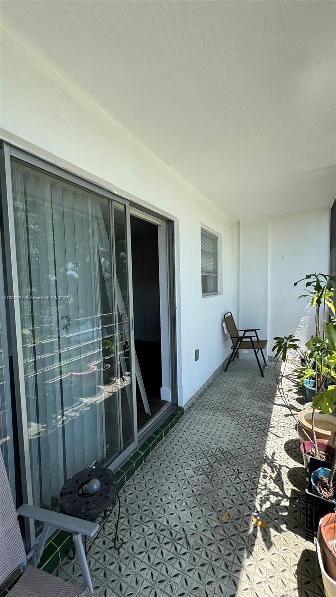 160 NE 203rd Ter #E31,Miami Gardens, FL 33179