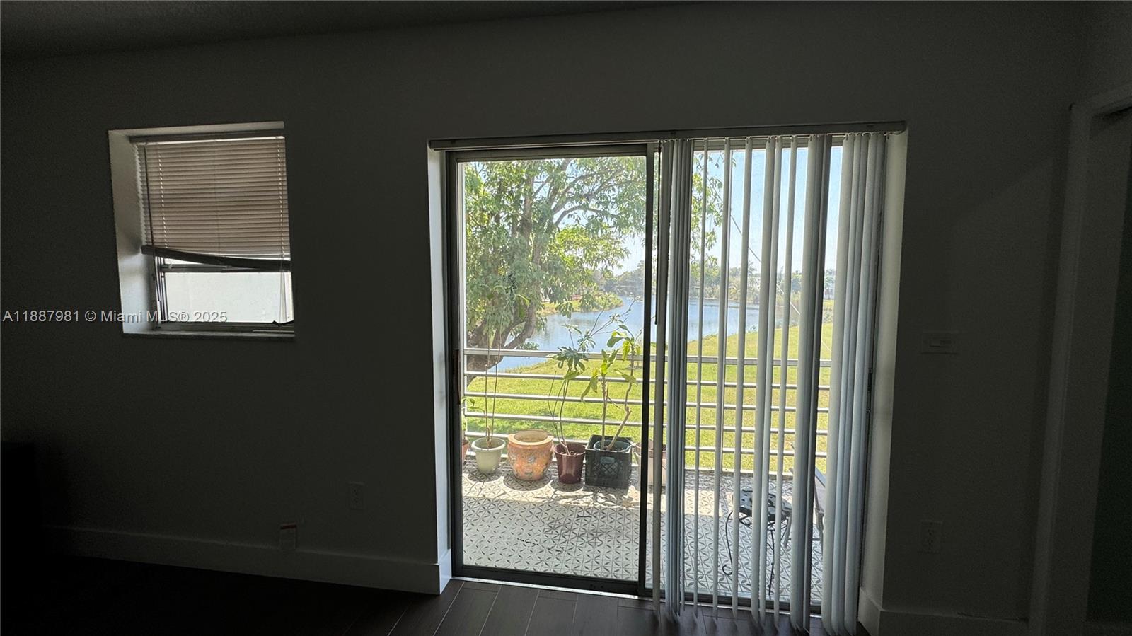 160 NE 203rd Ter #E31,Miami Gardens, FL 33179