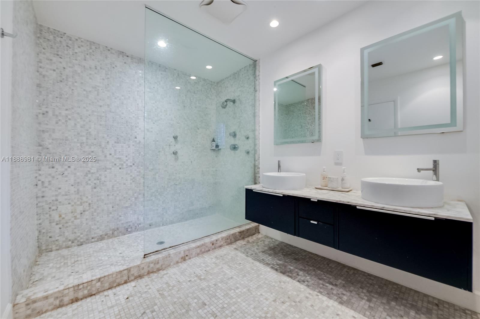 3940 Loquat Ave #3940 Miami, FL 33133