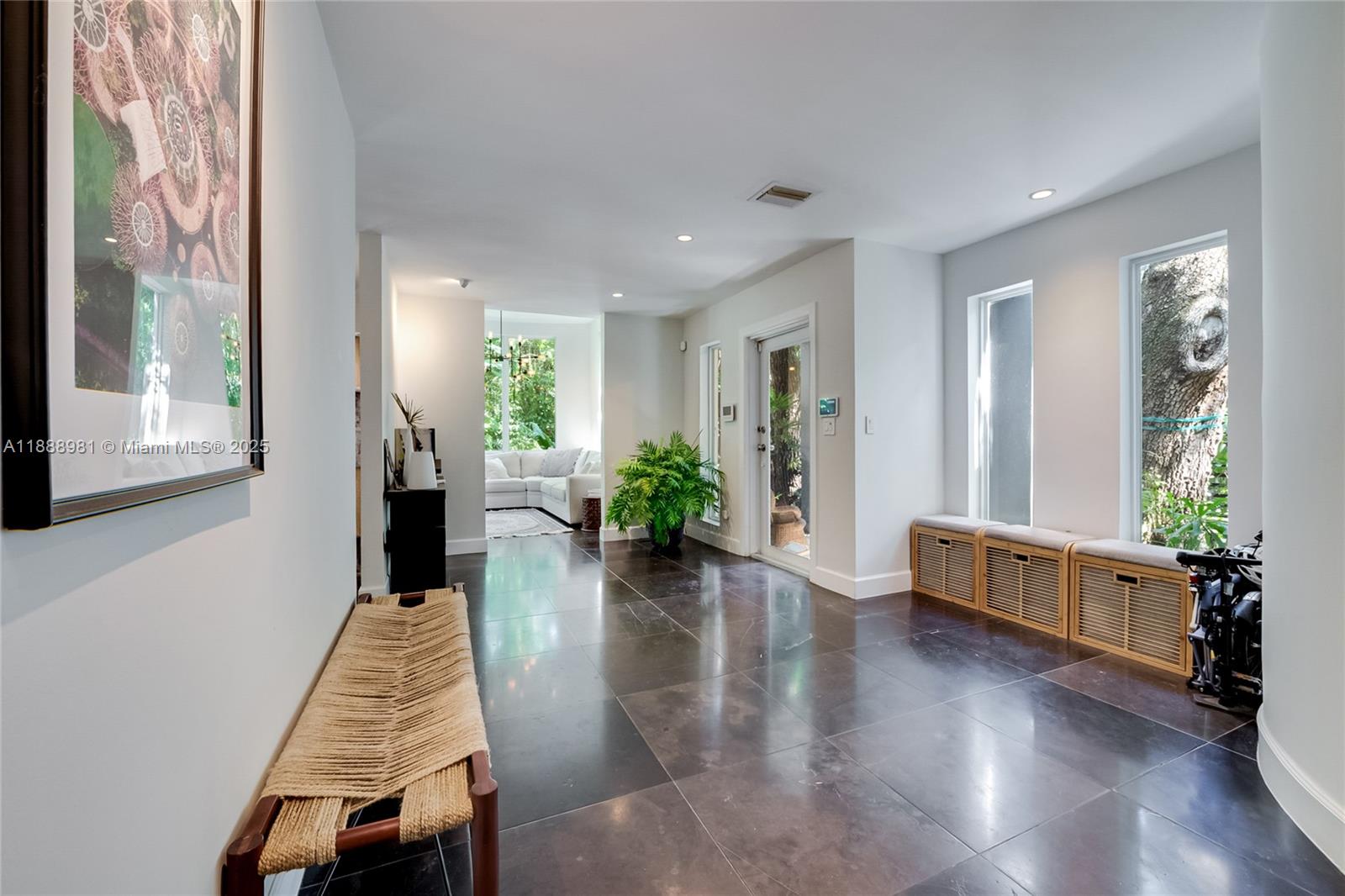 3940 Loquat Ave #3940 Miami, FL 33133