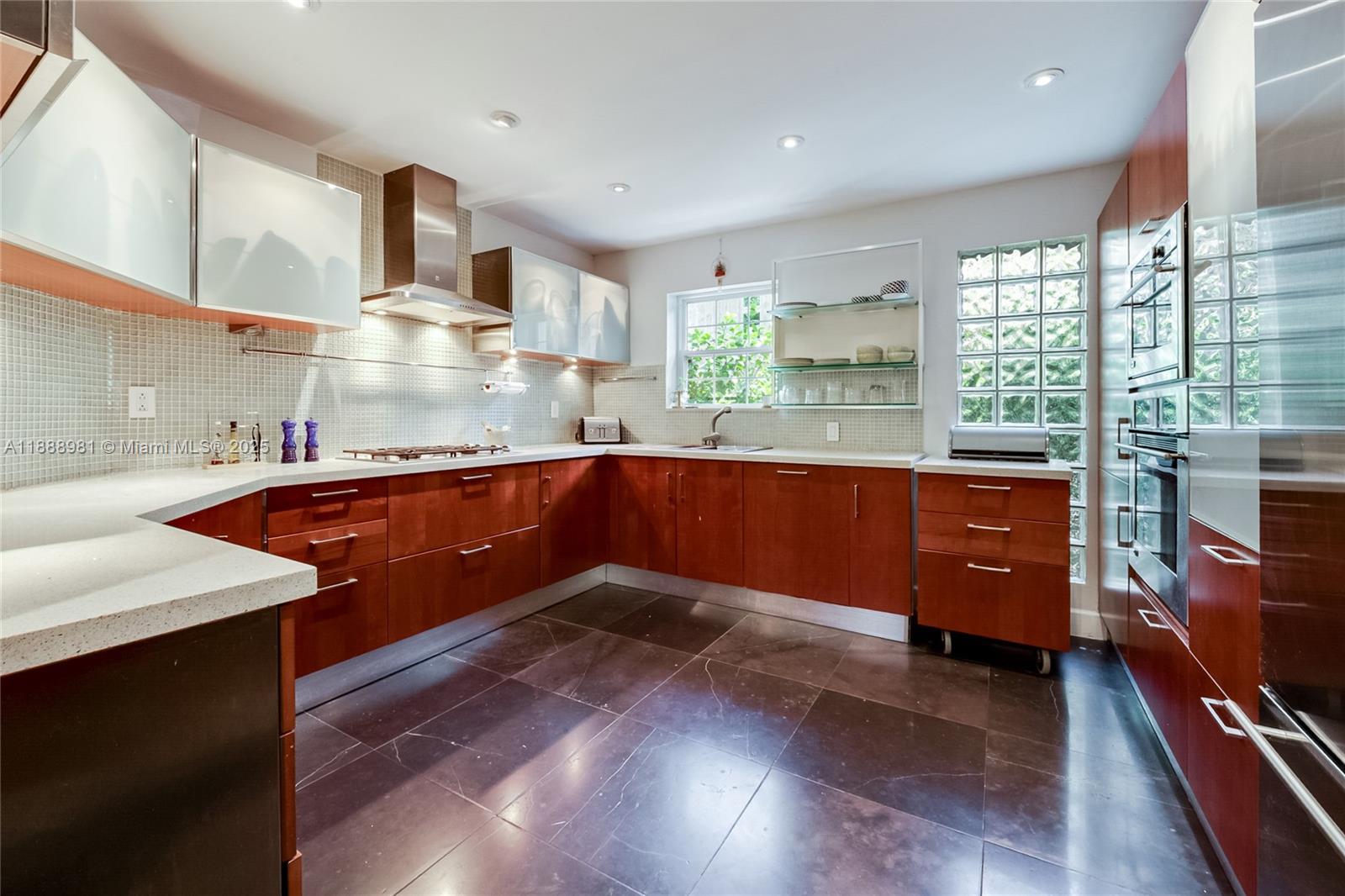 3940 Loquat Ave #3940 Miami, FL 33133