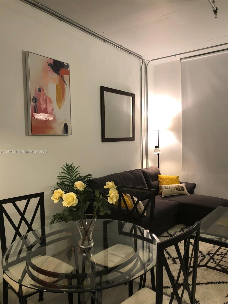 image The Yorker Condo9