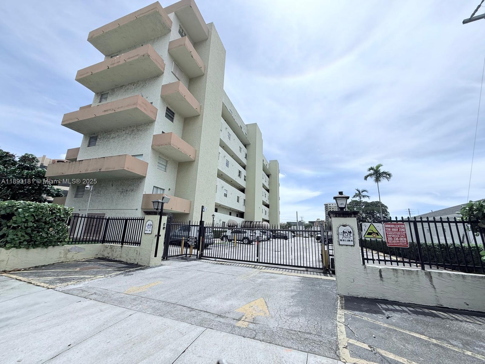 300 NW 42nd Ave #109