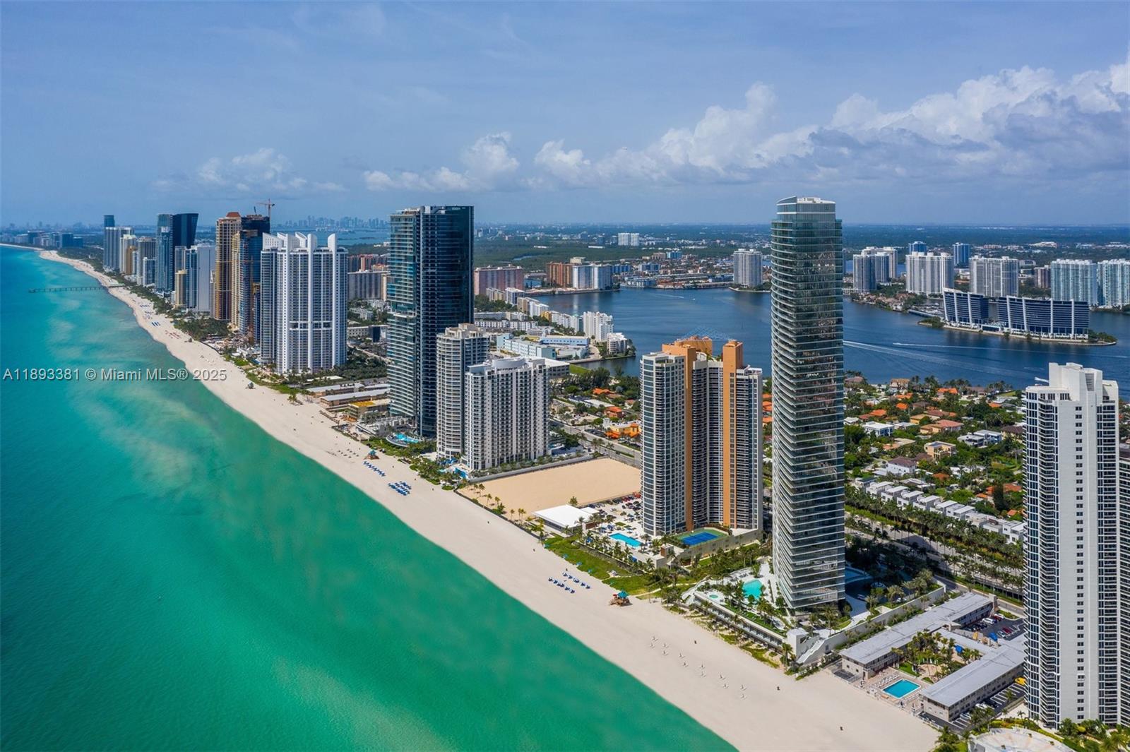 image Residences By Armani Casa32