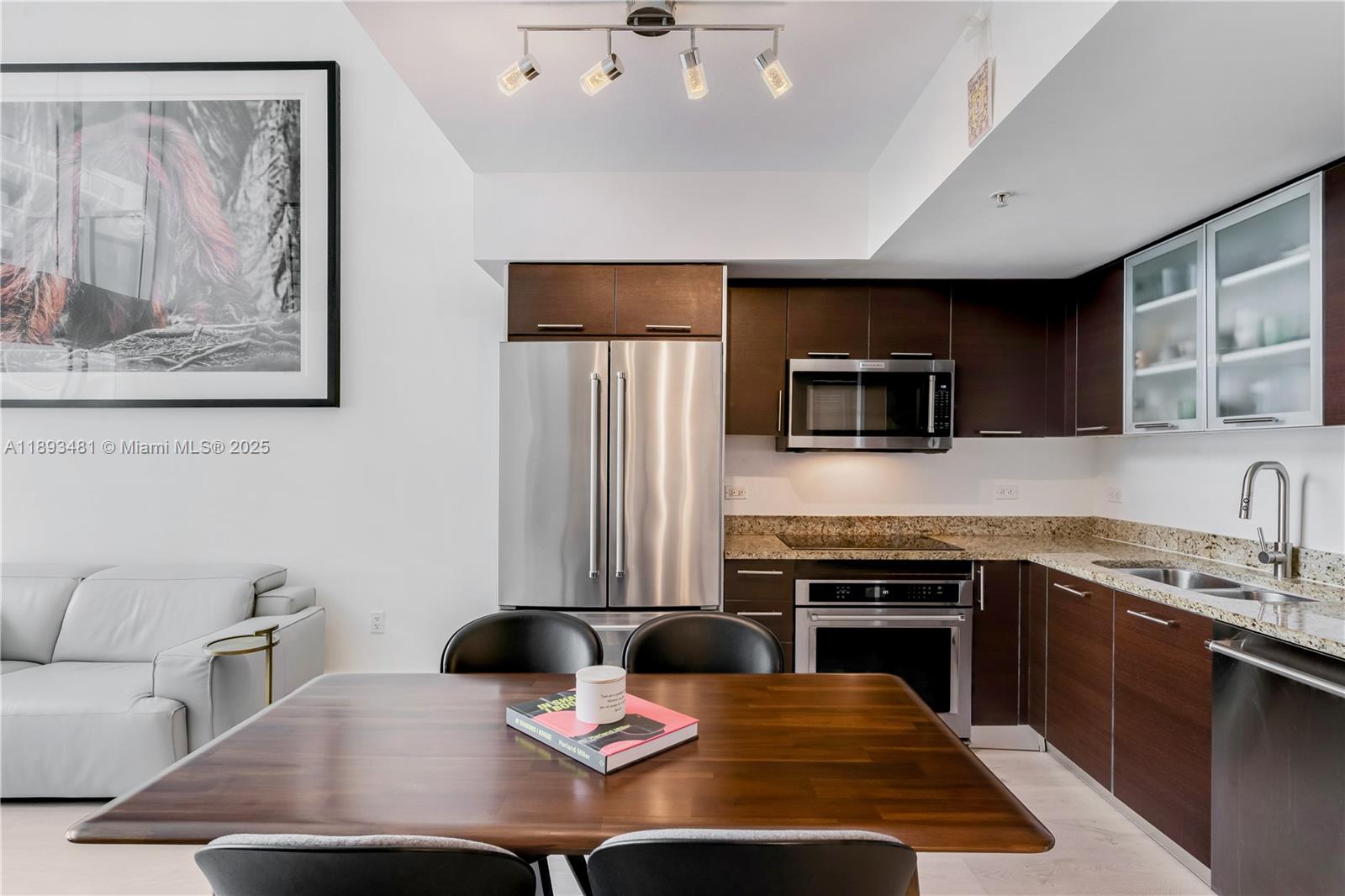 image Brickell On The River5