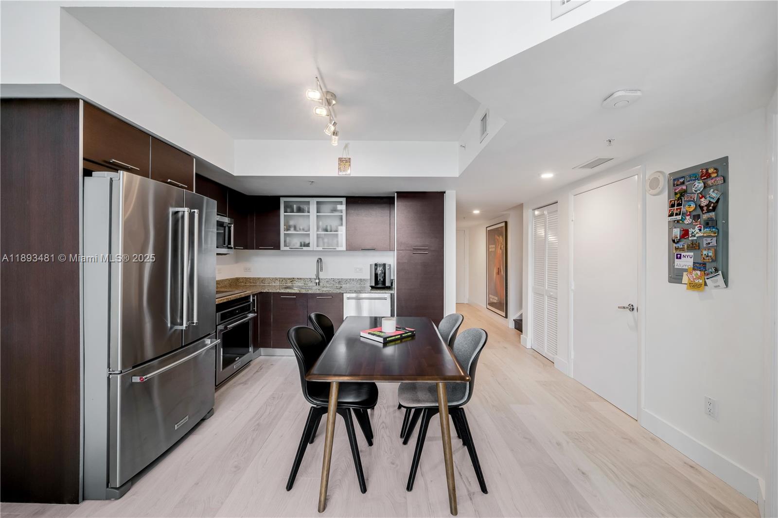 image Brickell On The River7