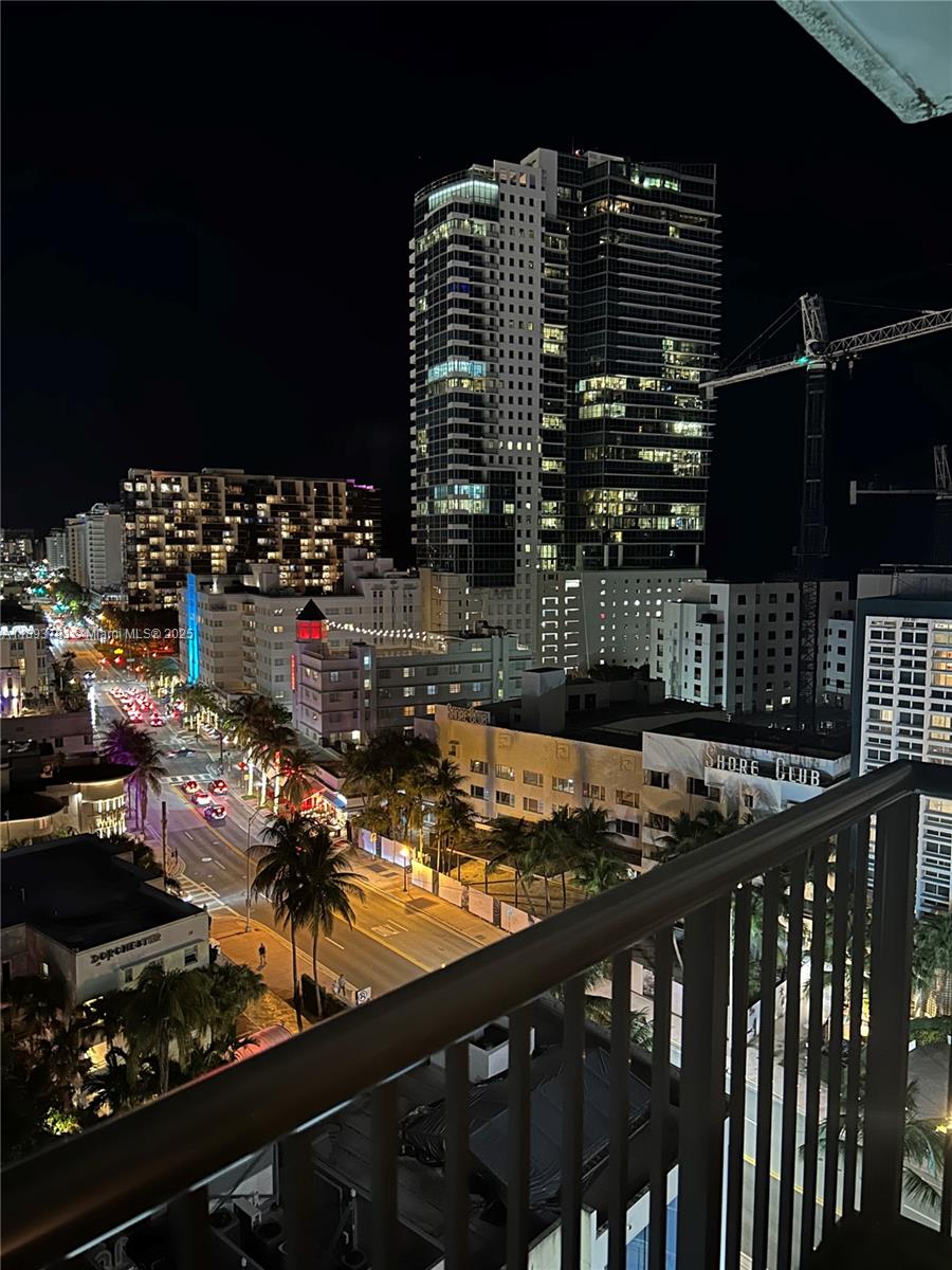 1800 Collins Ave #15B