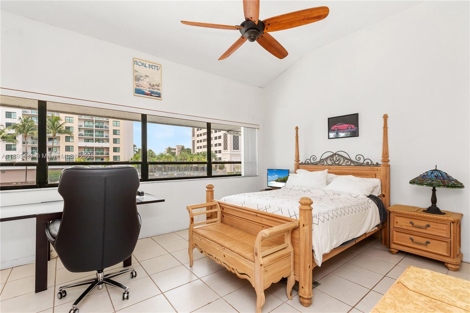 214 Poinciana Dr #204 Sunny Isles Beach, FL 33160