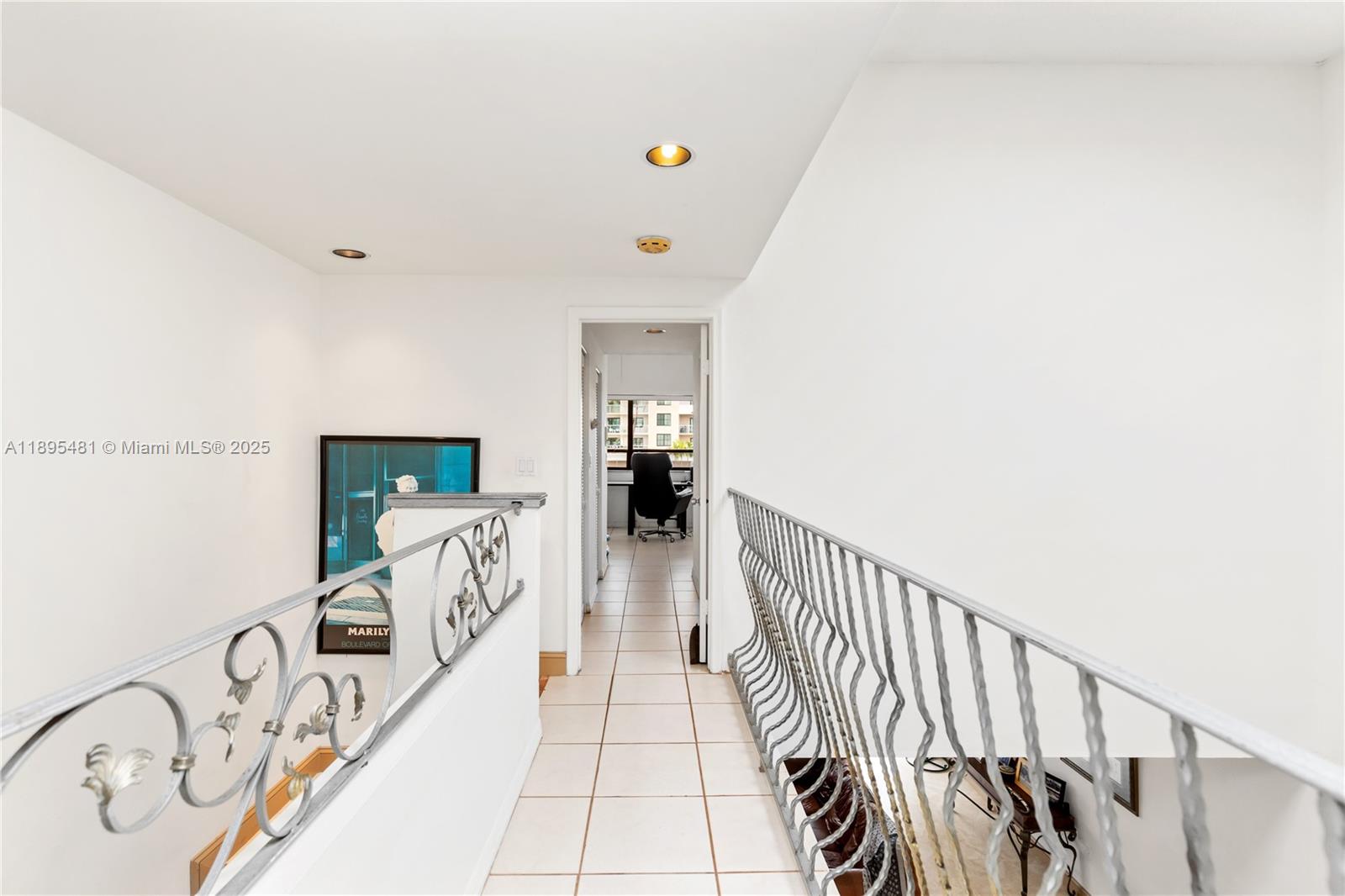 214 Poinciana Dr #204 Sunny Isles Beach, FL 33160