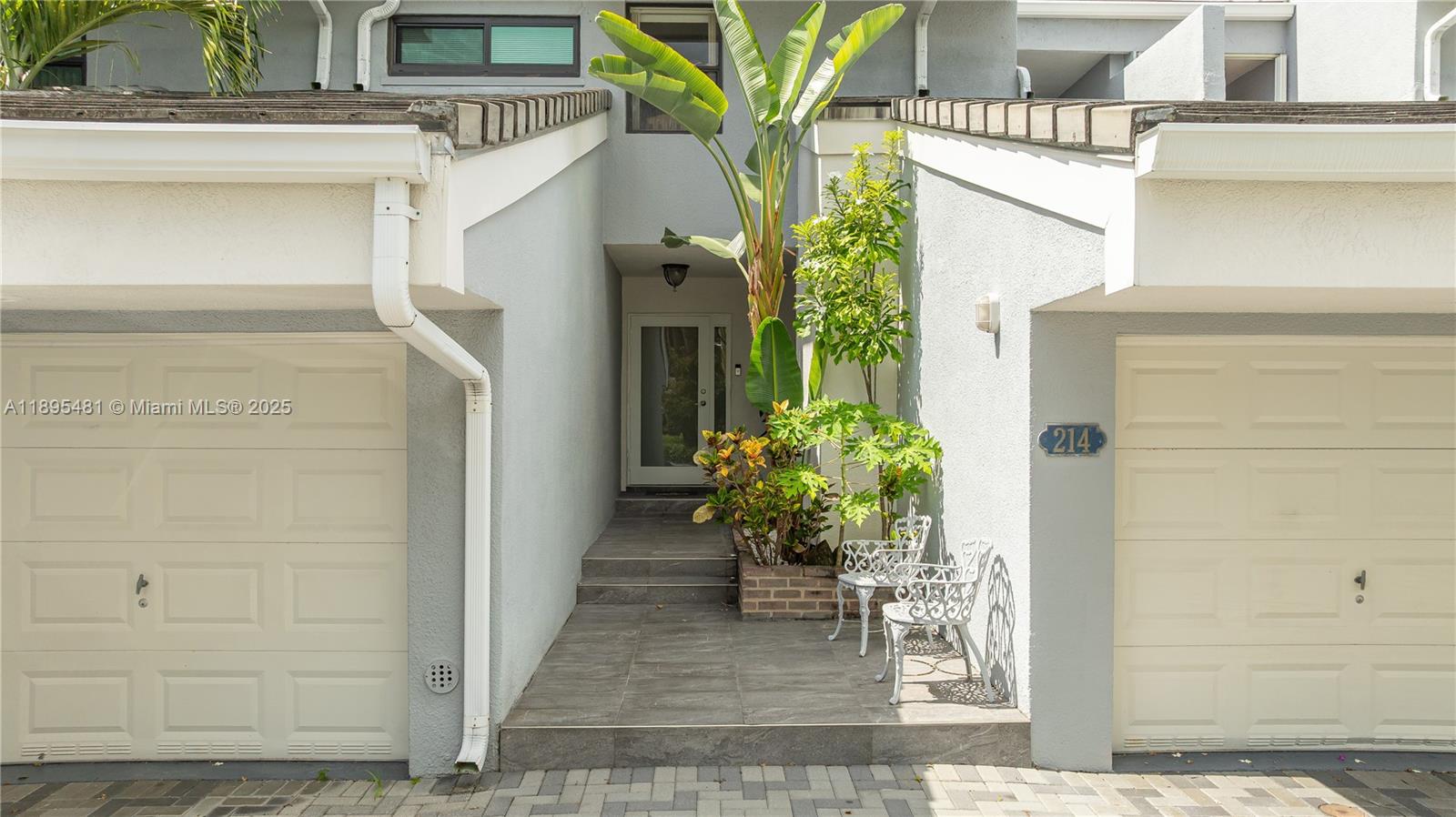 214 Poinciana Dr #204 Sunny Isles Beach, FL 33160