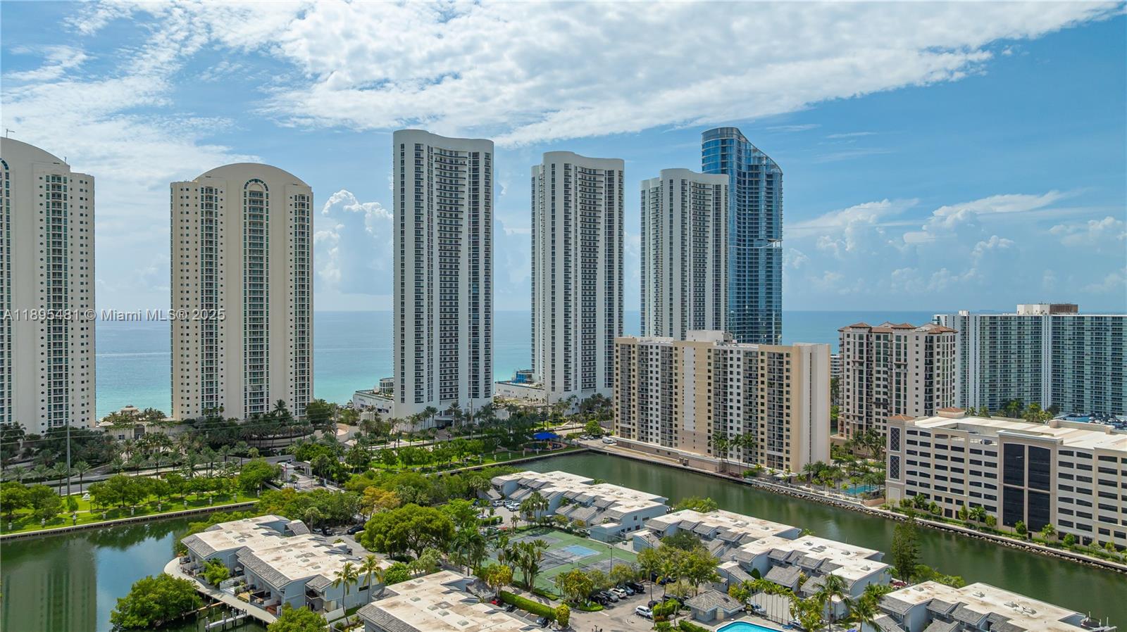 214 Poinciana Dr #204 Sunny Isles Beach, FL 33160