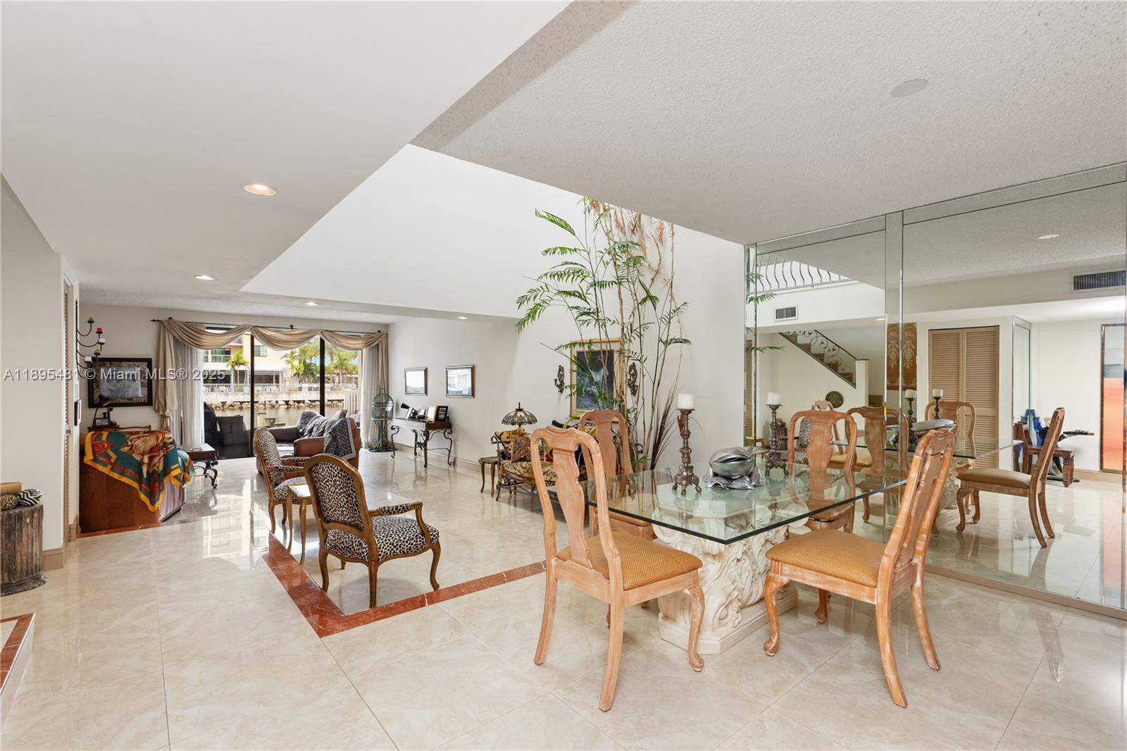 214 Poinciana Dr #204 Sunny Isles Beach, FL 33160