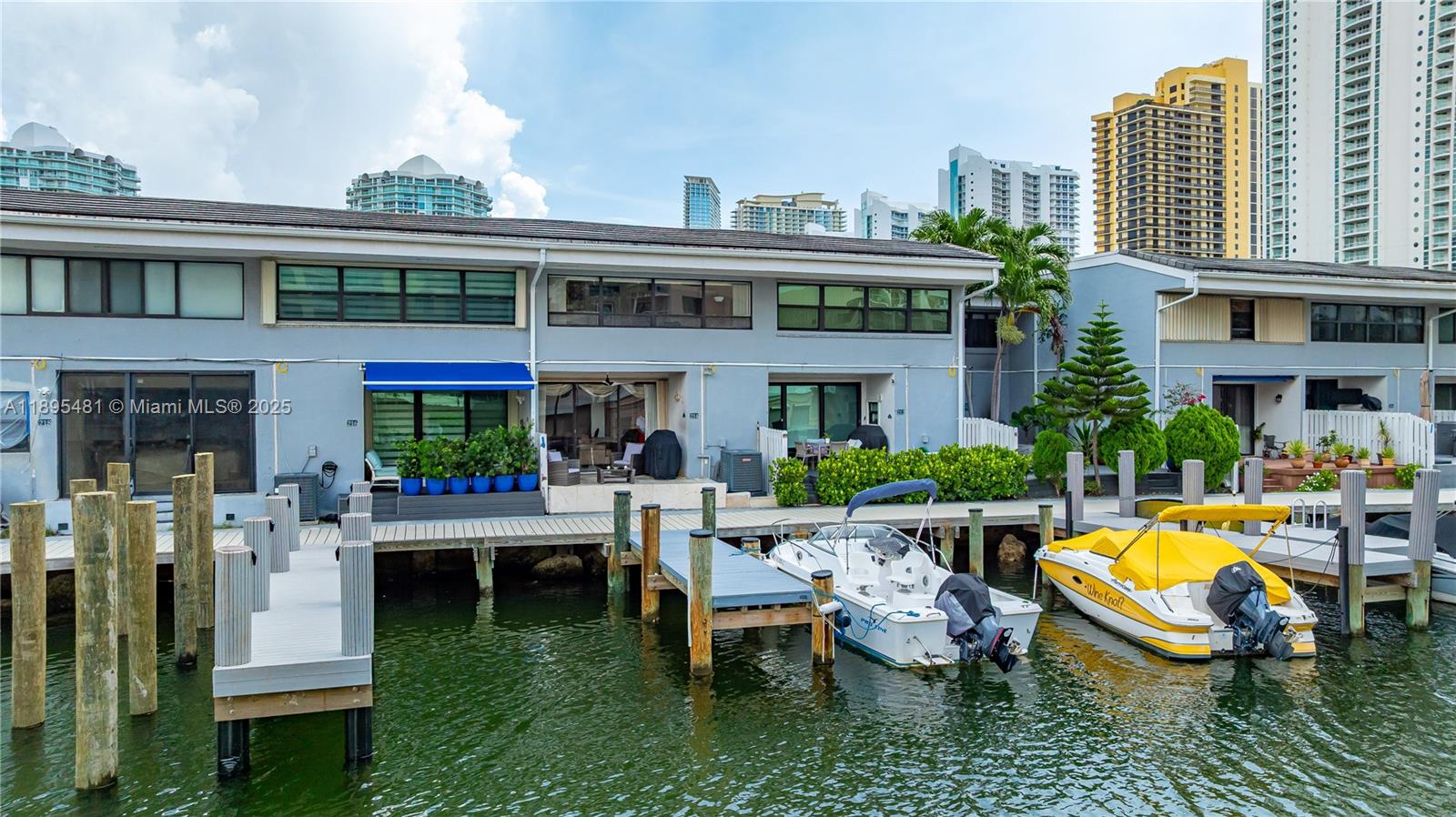 214 Poinciana Dr #204 Sunny Isles Beach, FL 33160