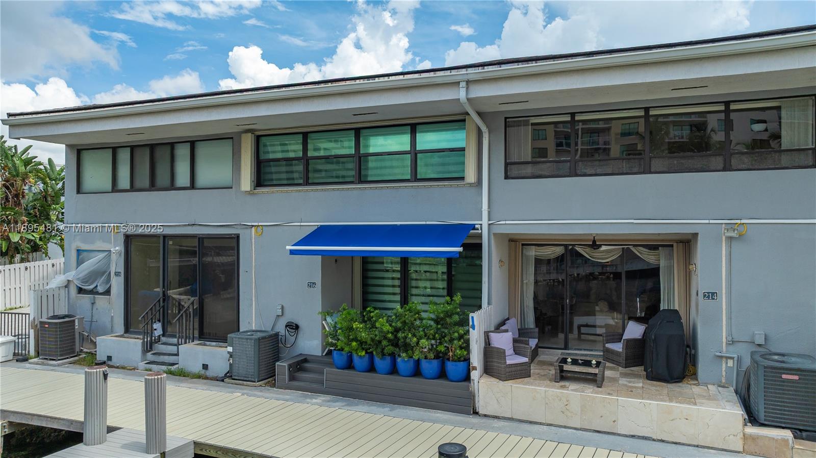 214 Poinciana Dr #204 Sunny Isles Beach, FL 33160