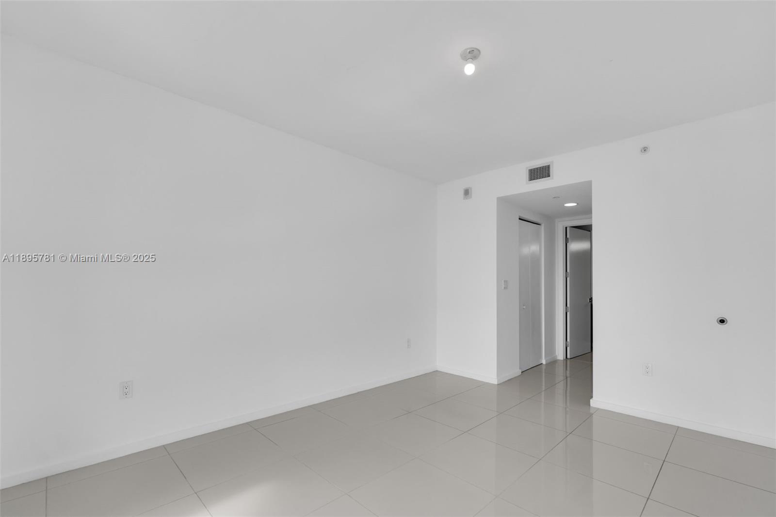 5252 NW 85th Ave #1505 Doral, FL 33166