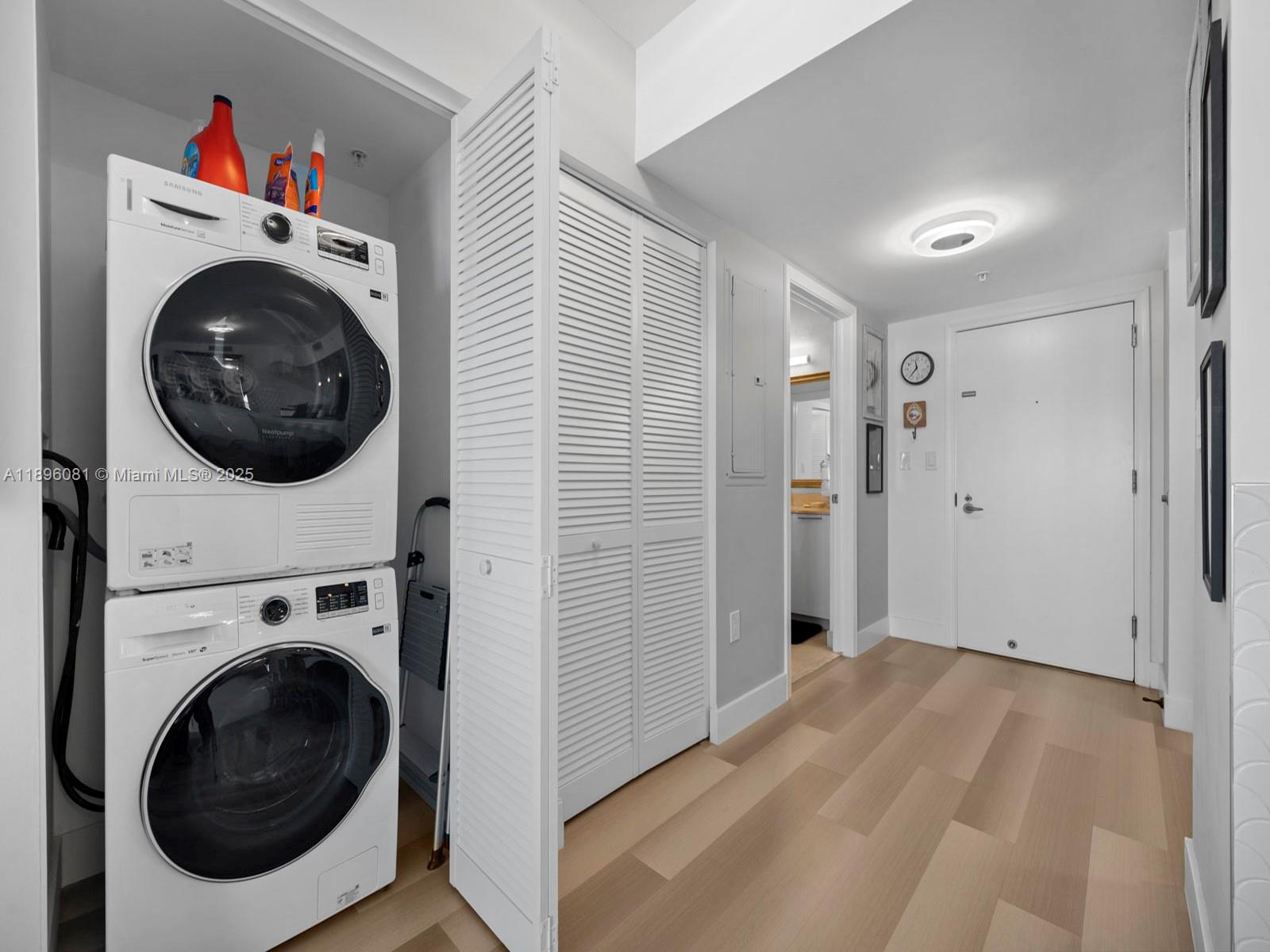 image 1800 Club Condo9