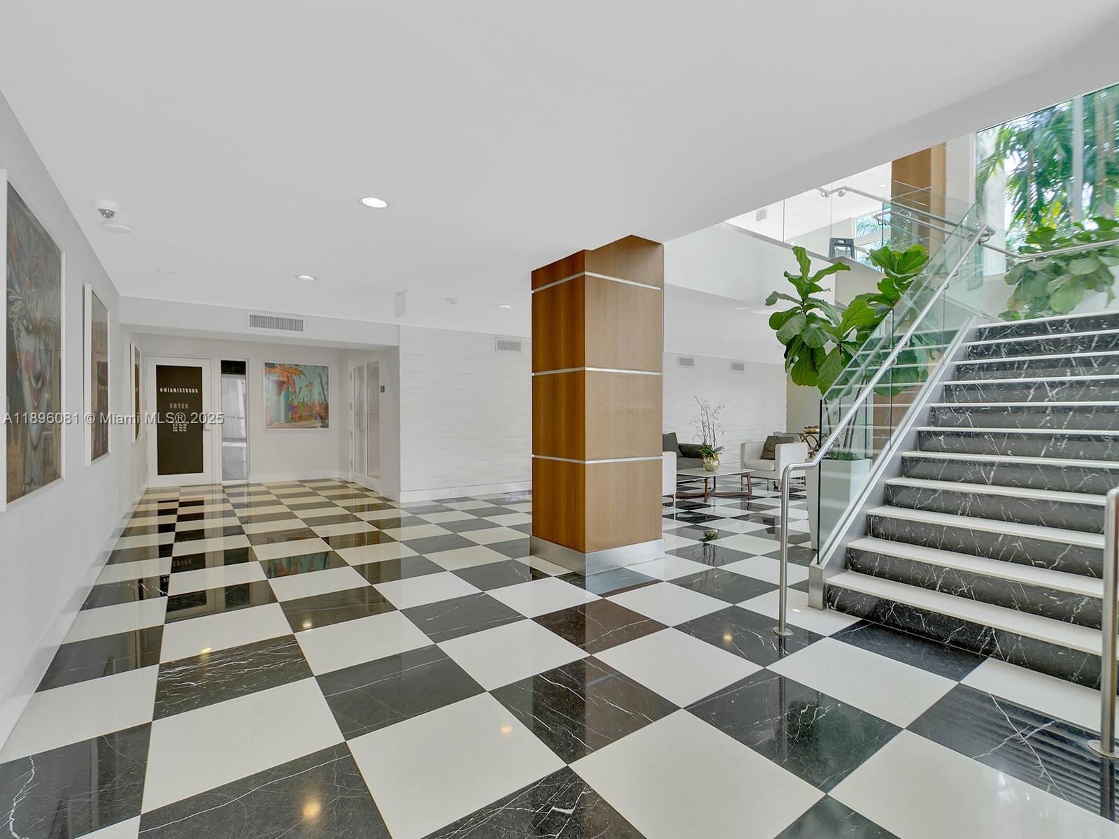 image 1800 Club Condo27