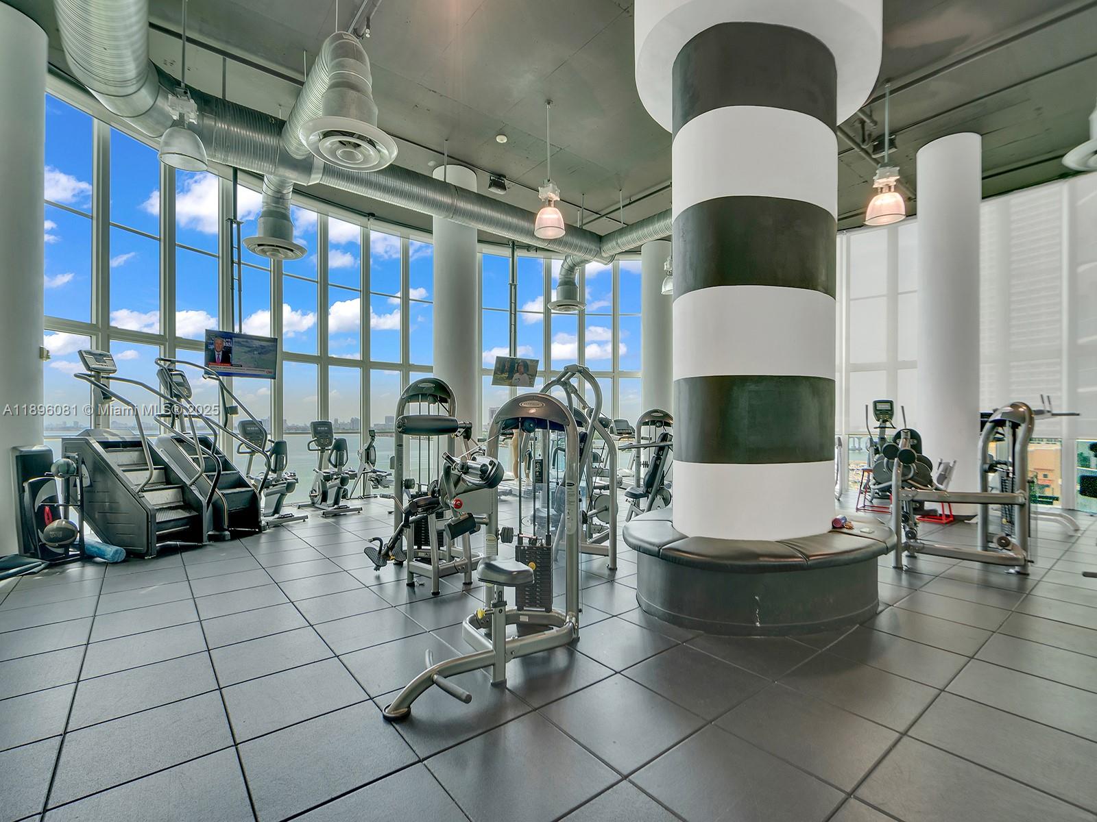 image 1800 Club Condo29