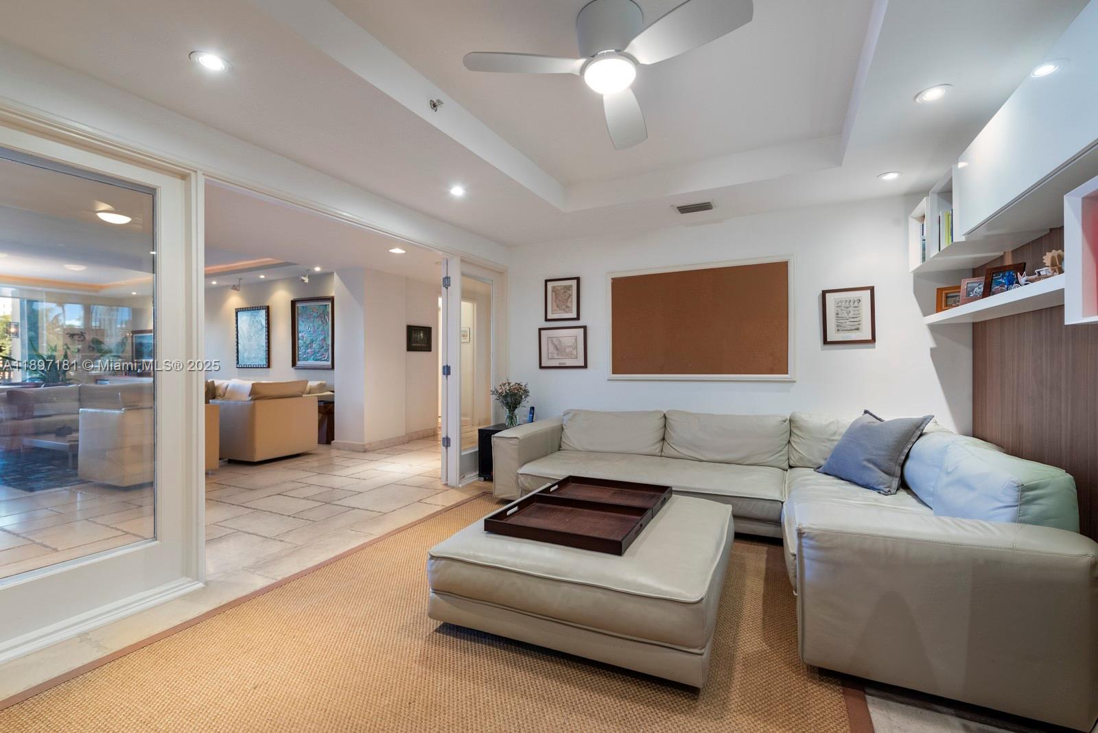 765 Crandon Blvd #102 Key Biscayne, FL 33149