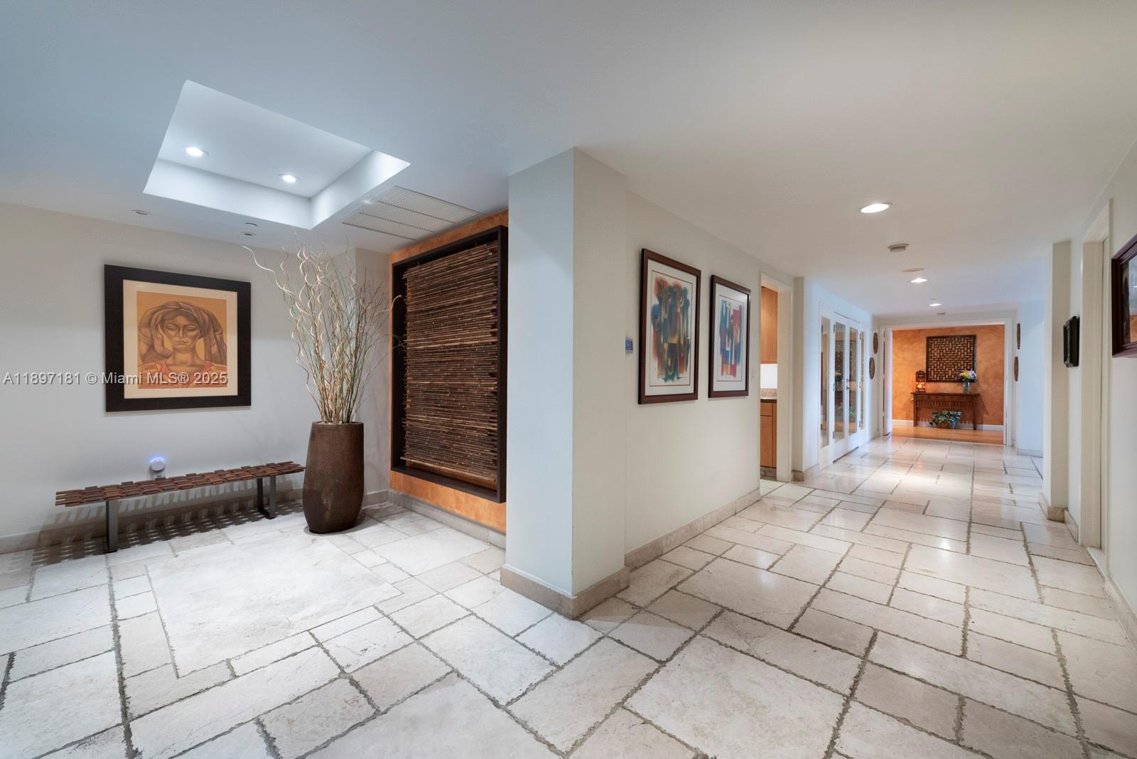 765 Crandon Blvd #102 Key Biscayne, FL 33149