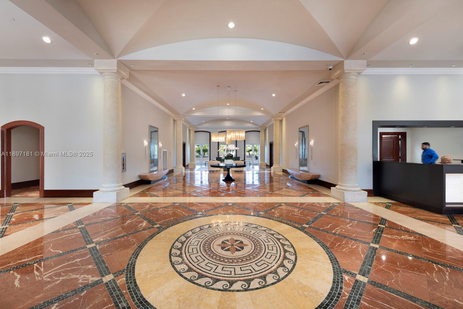 765 Crandon Blvd #102 Key Biscayne, FL 33149