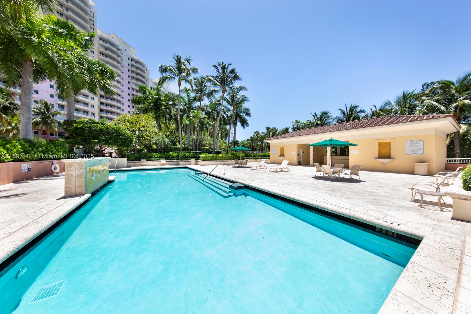 765 Crandon Blvd #102 Key Biscayne, FL 33149