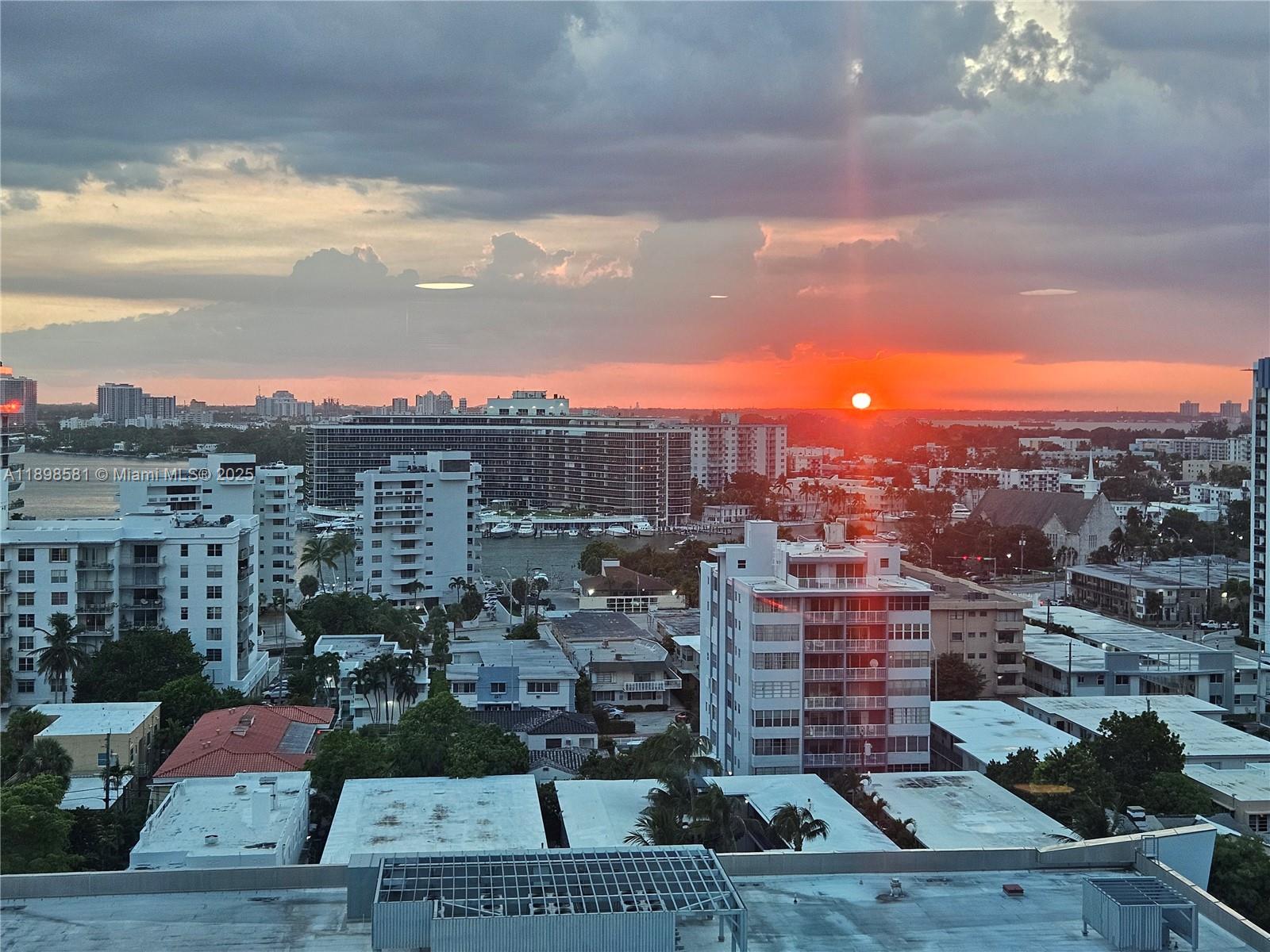 image Carillon Miami Beach3