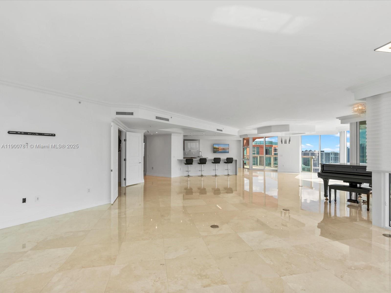 3370 Hidden Bay Dr #3113 Aventura, FL 33180