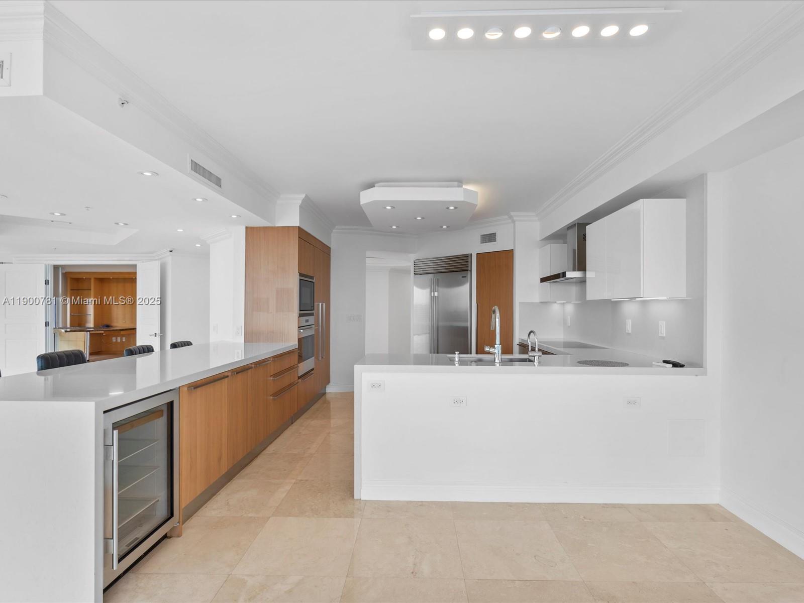 3370 Hidden Bay Dr #3113 Aventura, FL 33180