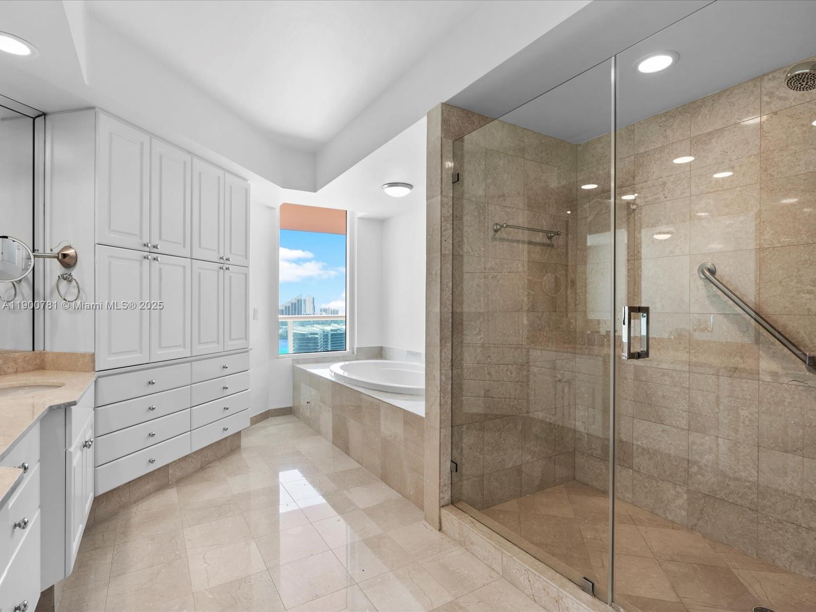 3370 Hidden Bay Dr #3113 Aventura, FL 33180