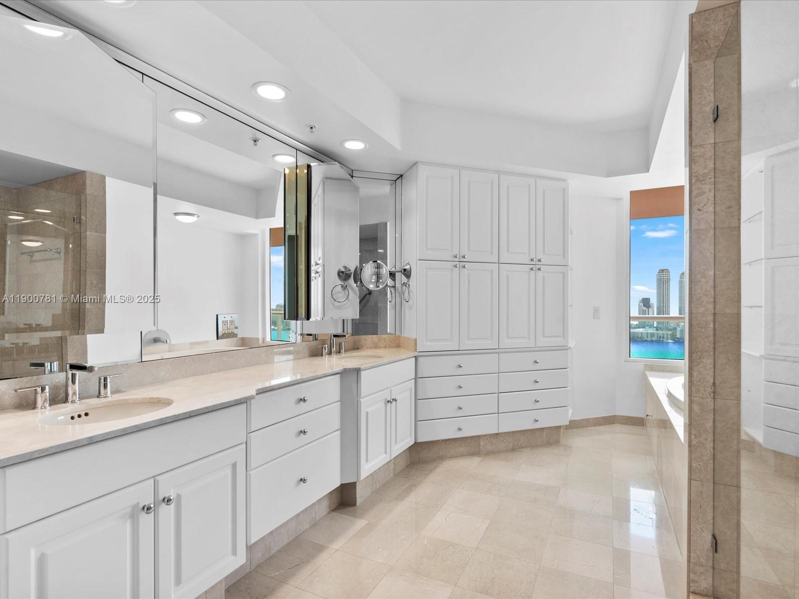 3370 Hidden Bay Dr #3113 Aventura, FL 33180