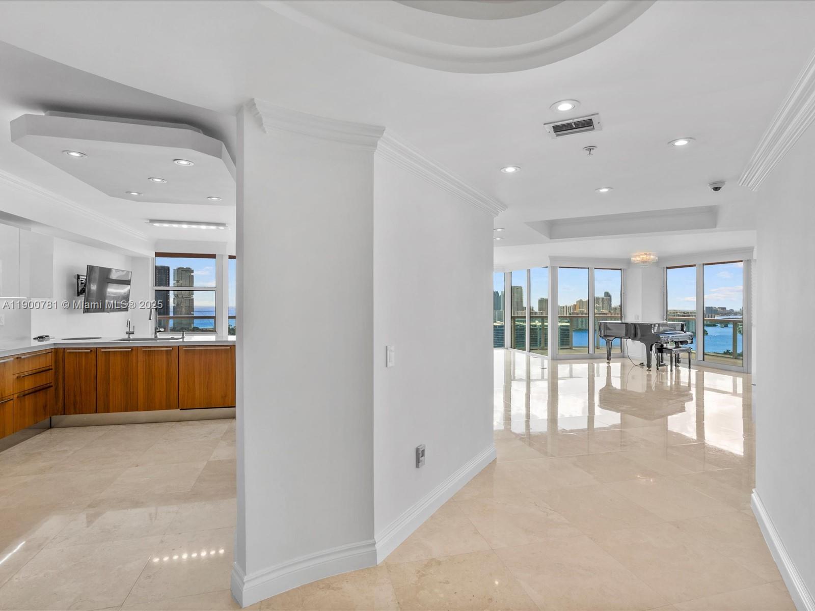 3370 Hidden Bay Dr #3113 Aventura, FL 33180