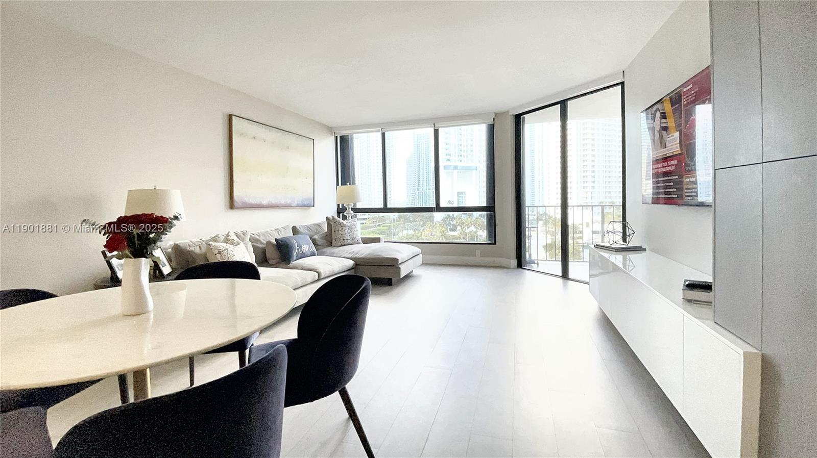 520 Brickell Key Dr #A1010 Miami, FL 33131 520 Brickell Key Dr #A1010 Miami, FL 33131