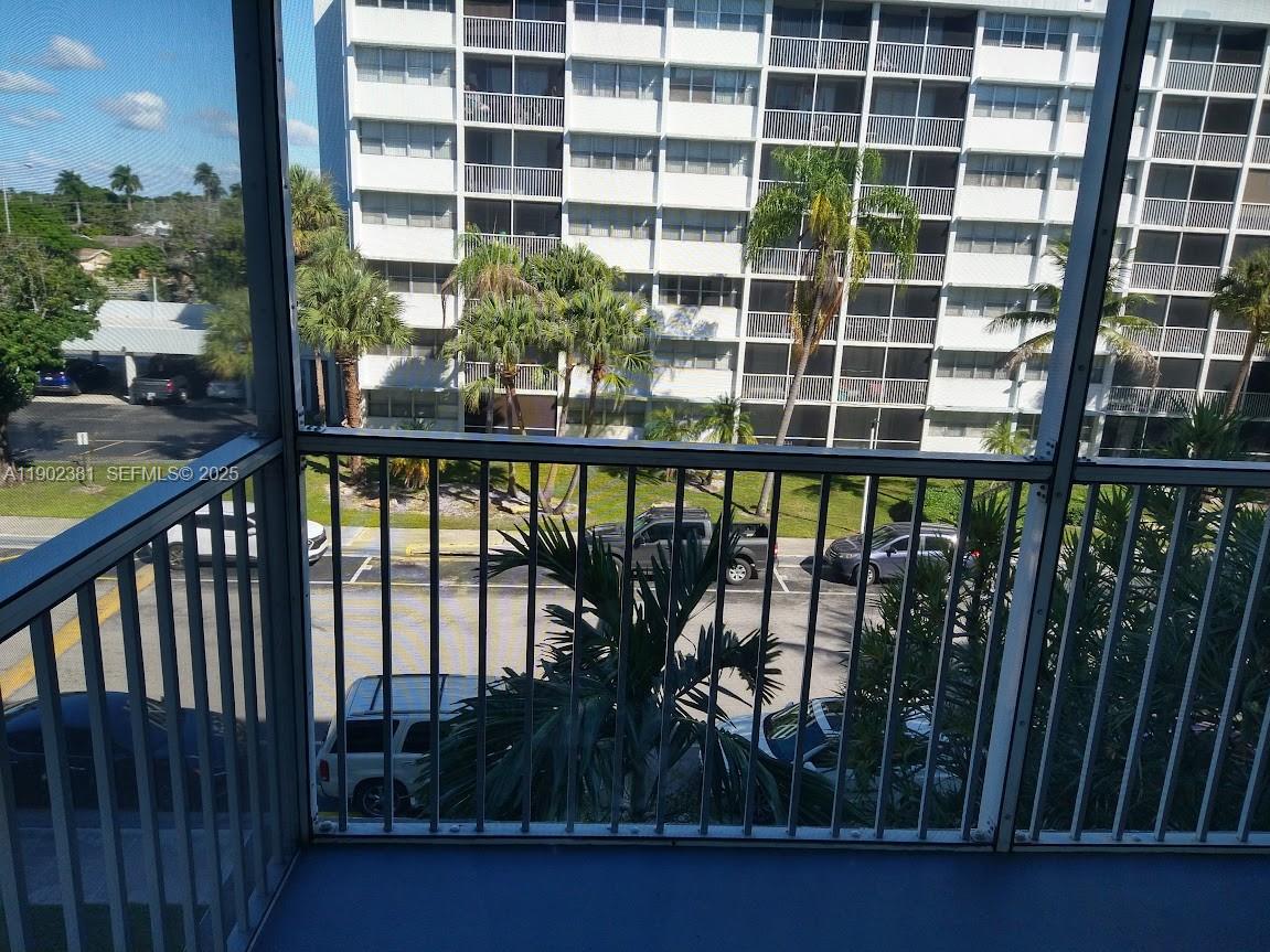 700 NW 214th St #403