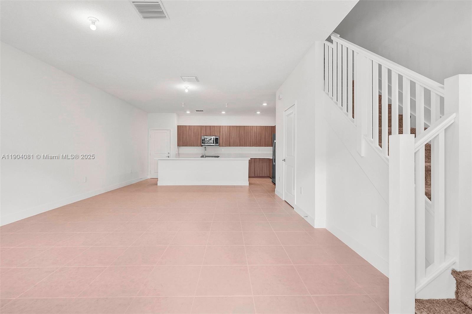 4614 NW 83rd Path #. Doral, FL 33166