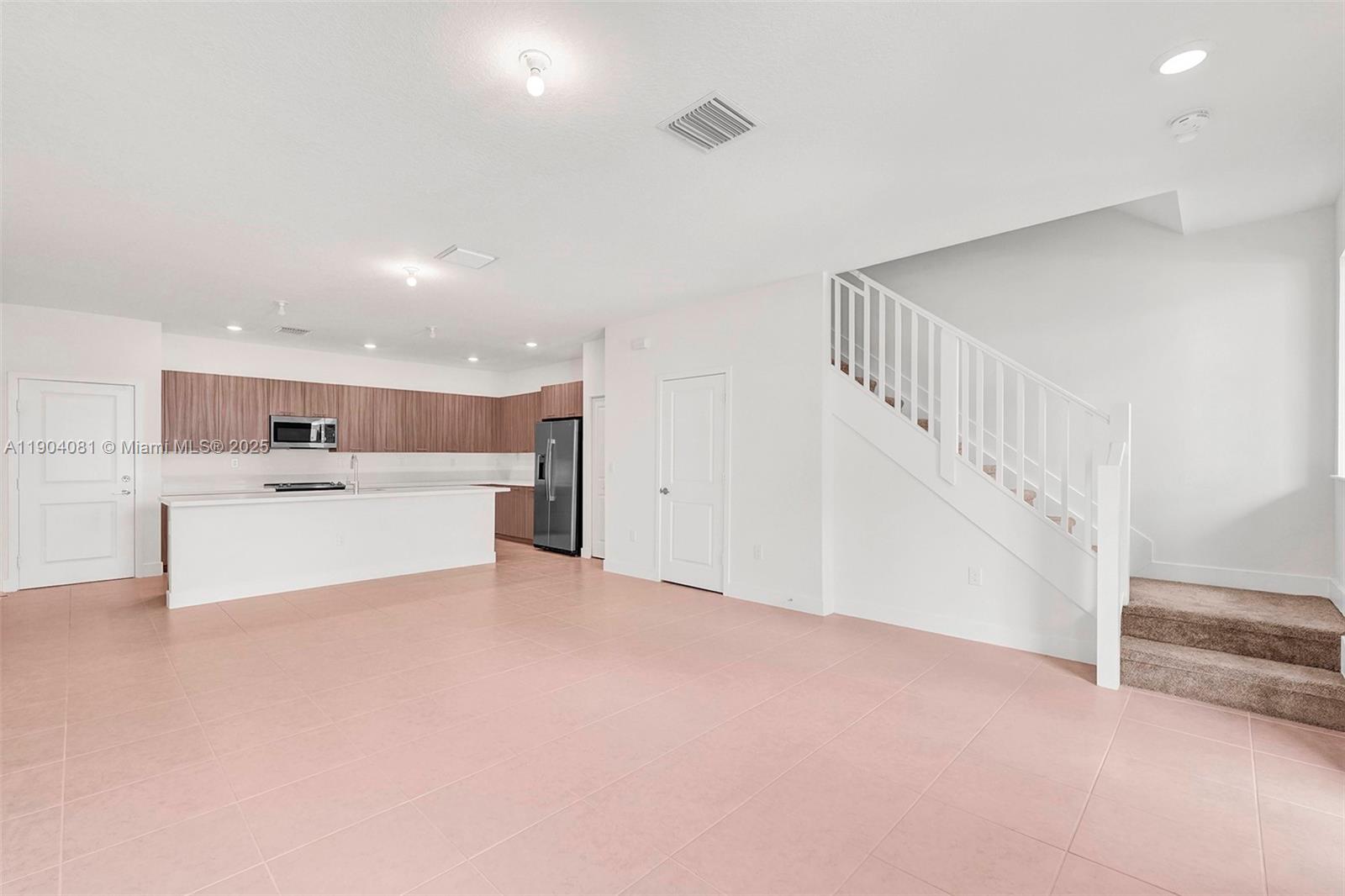 4614 NW 83rd Path #. Doral, FL 33166