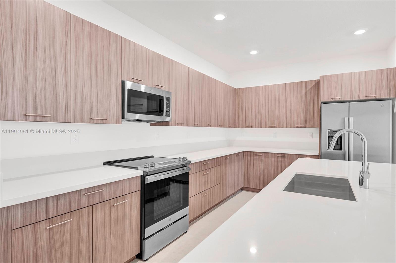 4614 NW 83rd Path #. Doral, FL 33166