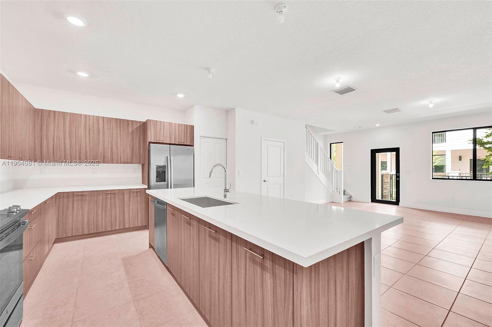 4614 NW 83rd Path #. Doral, FL 33166