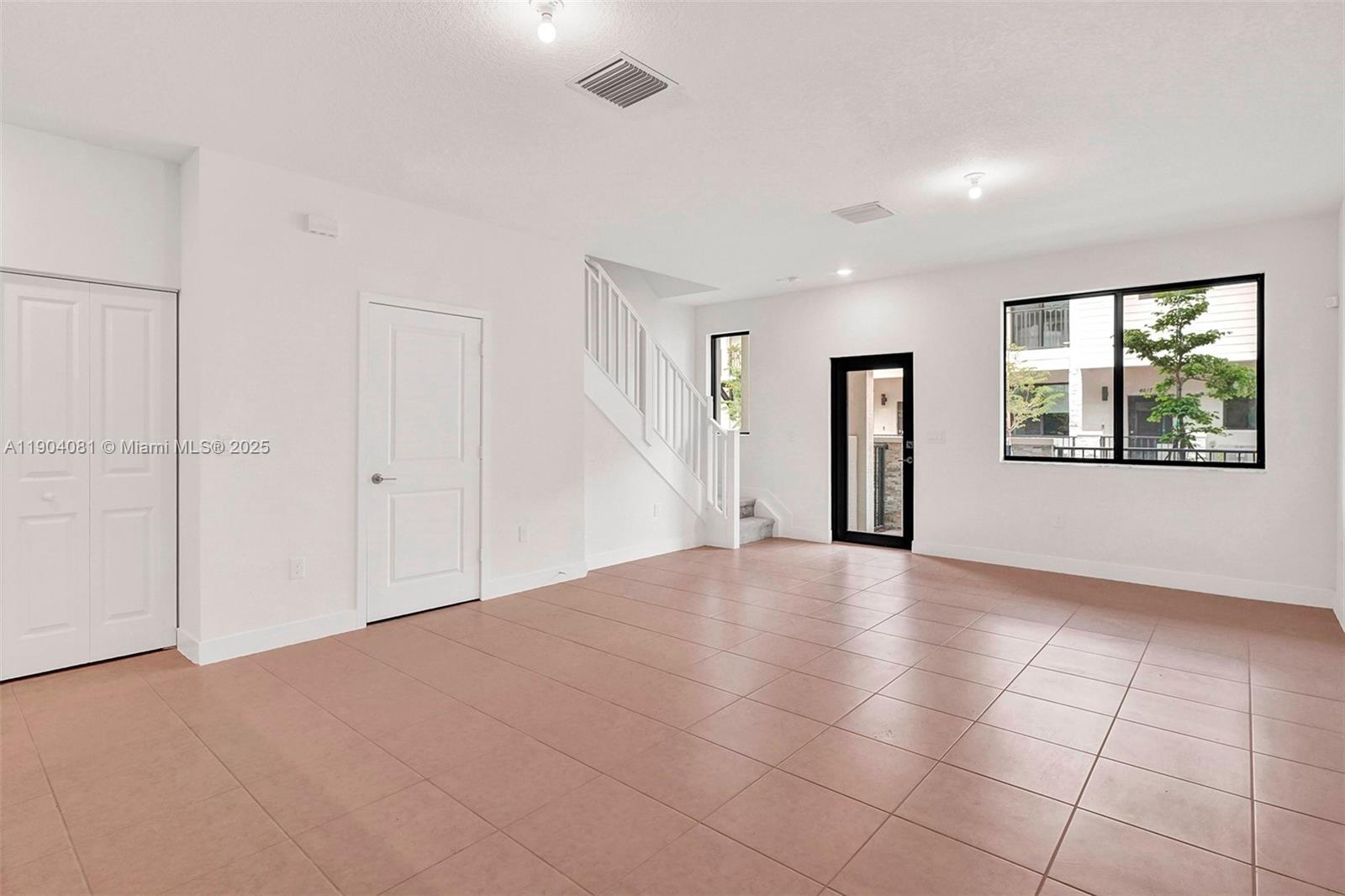 4614 NW 83rd Path #. Doral, FL 33166