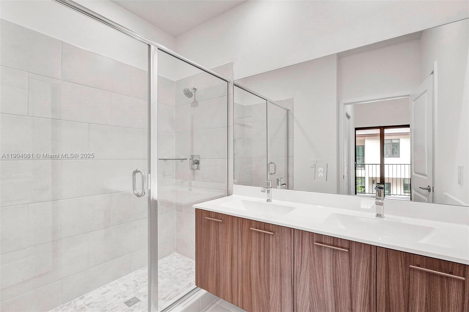 4614 NW 83rd Path #. Doral, FL 33166