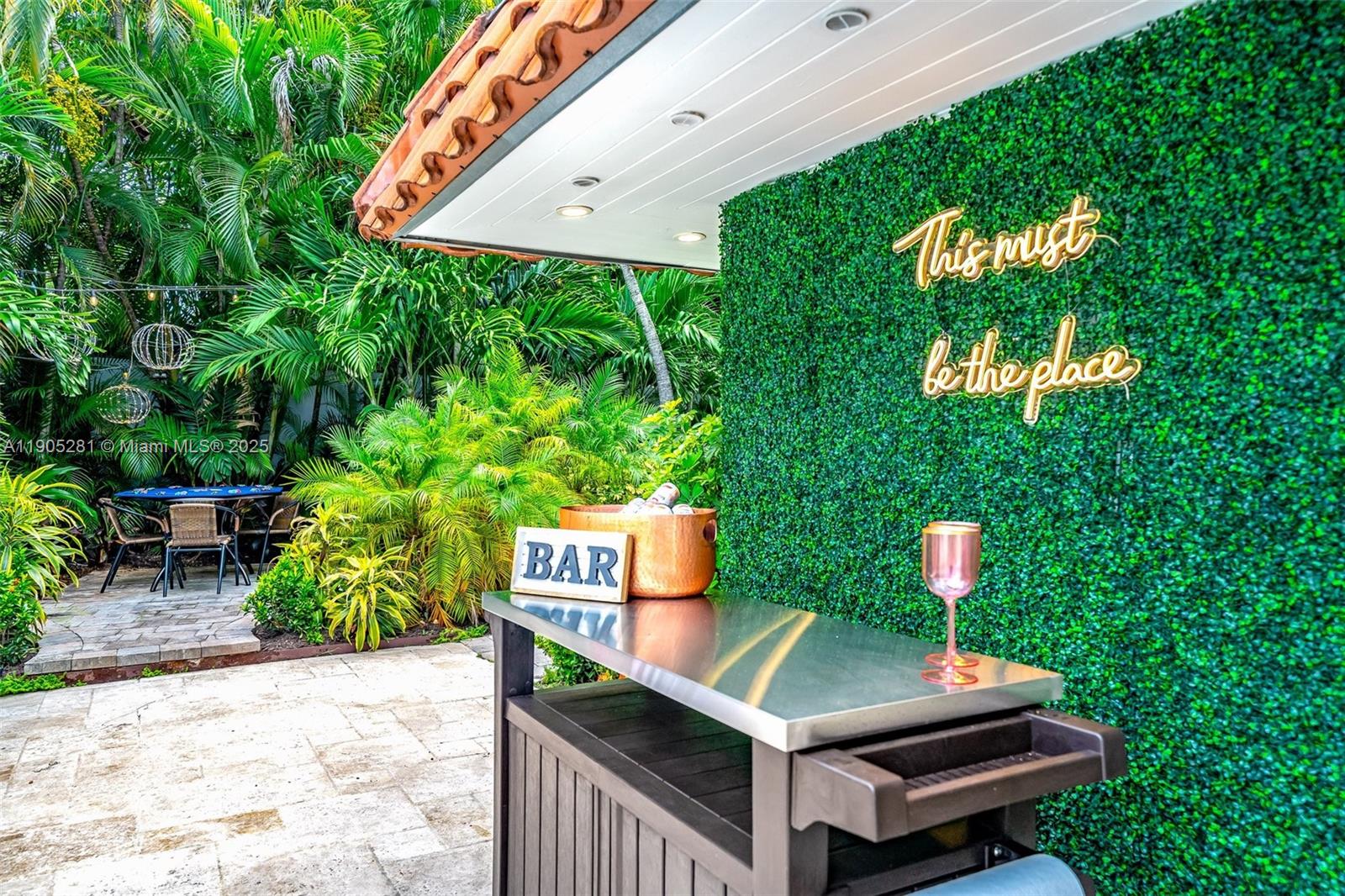 11 Sylvan Ln Fort Lauderdale, FL 33316