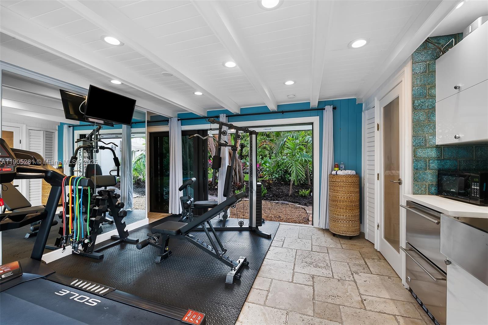 11 Sylvan Ln Fort Lauderdale, FL 33316