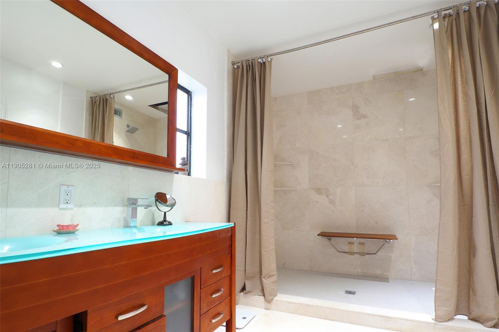 11 Sylvan Ln Fort Lauderdale, FL 33316