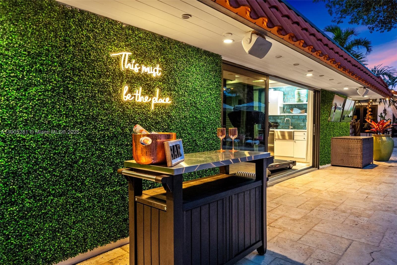 11 Sylvan Ln Fort Lauderdale, FL 33316