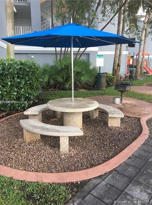 5085 NW 7th St #602 Miami, FL 33126