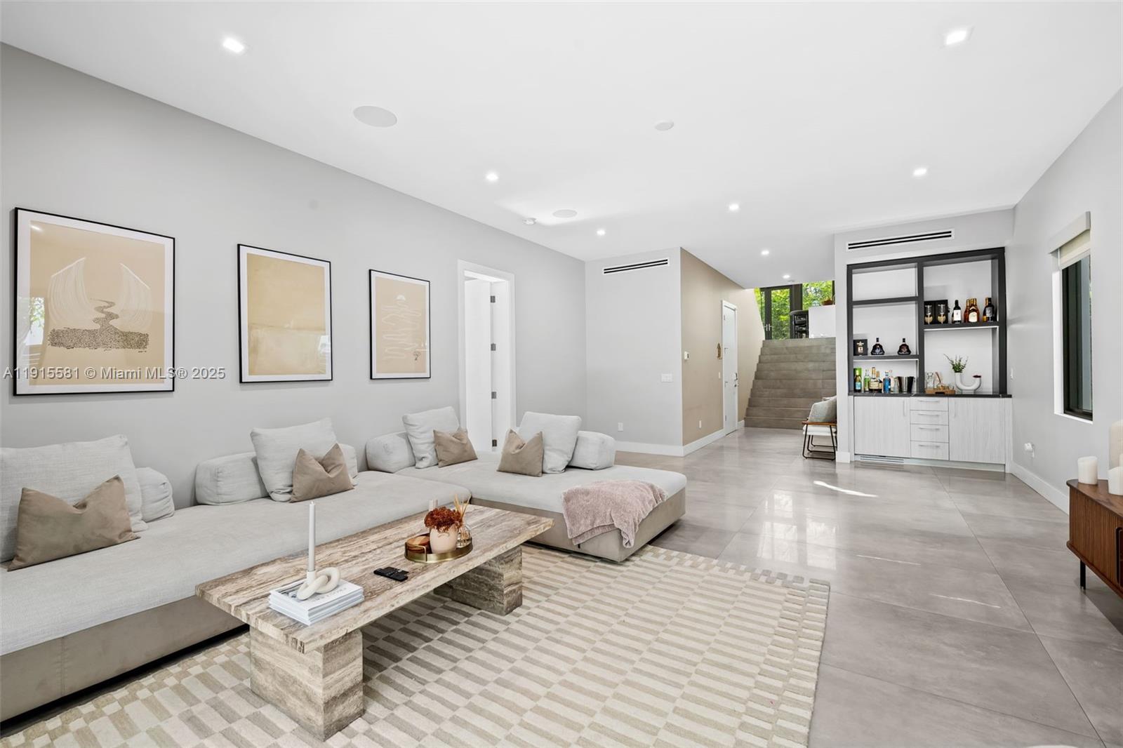 624 N Victoria Park Rd Fort Lauderdale, FL 33304