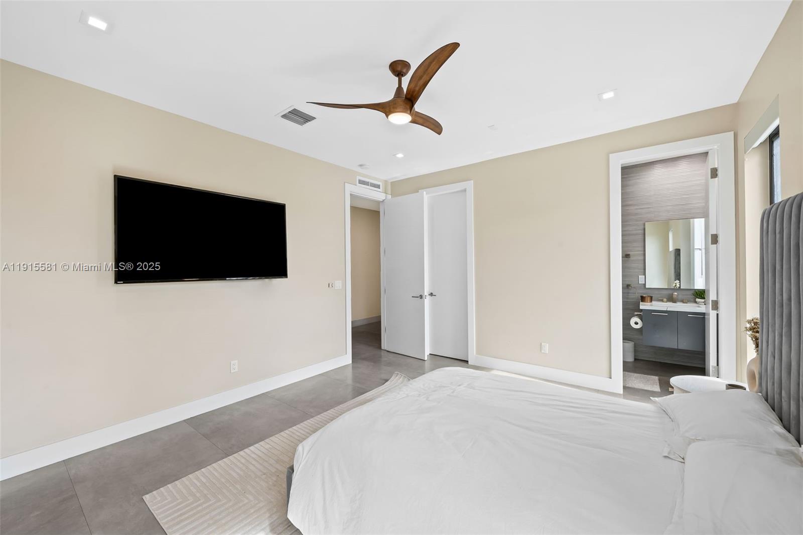 624 N Victoria Park Rd Fort Lauderdale, FL 33304