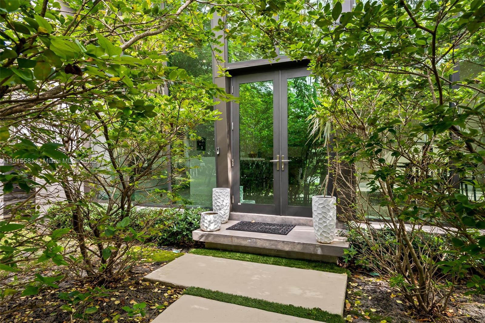 624 N Victoria Park Rd Fort Lauderdale, FL 33304